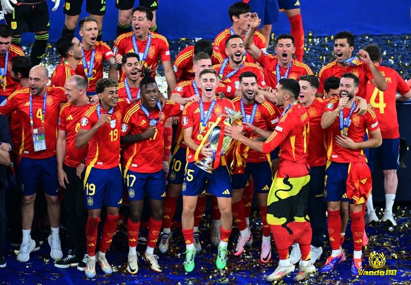 Tây Ban Nha giành cúp vô địch Euro 2023-2024