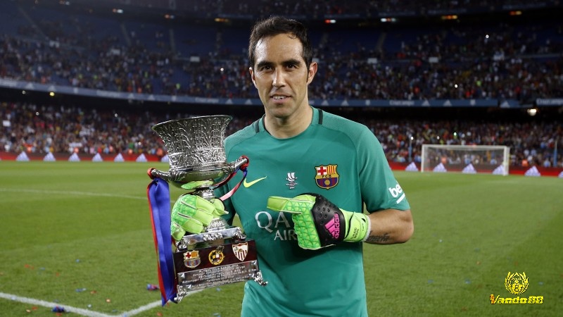 Hình ảnh về thủ môn Claudio Bravo