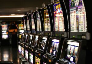 Các nút hay gặp trong Slot Machine có ý nghĩa như thế nào?