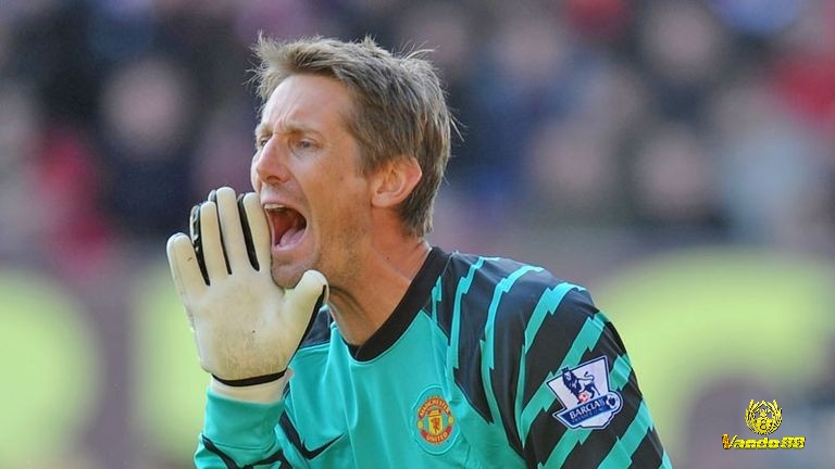 Edwin van der Sar là thủ môn khi ra sân luôn thể hiện phong độ ấn tượng