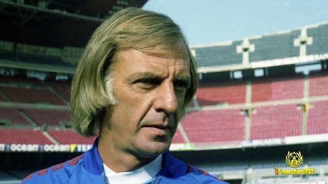 César Luis Menotti có khả năng cản phá những đòn tấn công nguy hiểm của đối thủ