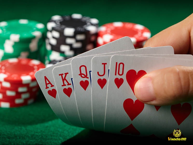 Kiên nhẫn và lựa chọn lượt cược hợp lý là chiến thuật chơi stud poker hay